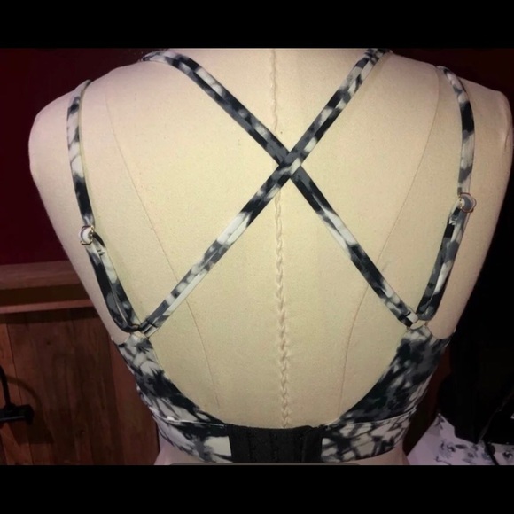 VS Pink Bonded Bra black and white tie dye Small - Picture 5 of 8